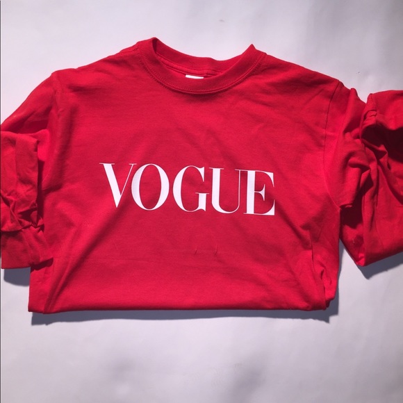 Forever 21 Tops - Vogue t-Shirt